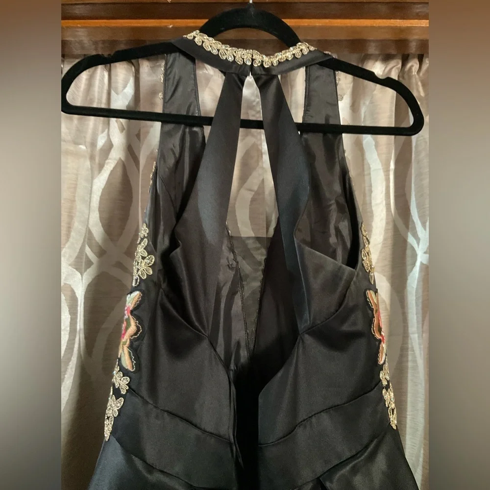 Satin Formal Gown by Blondie Nights embroidered pockets - Picture 9 of 9